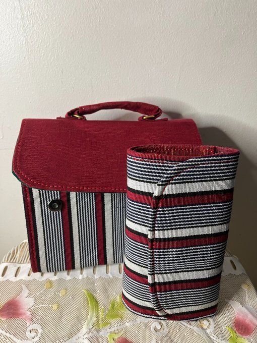 SAC A MAIN en pagne TISSE confortable, faciles à porter à la main ou en bandoulière. -