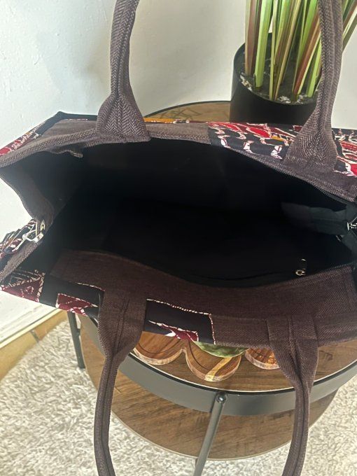 SAC A MAIN en pagne BATIK confortable, faciles à porter à l'épaule et en bandoulière.