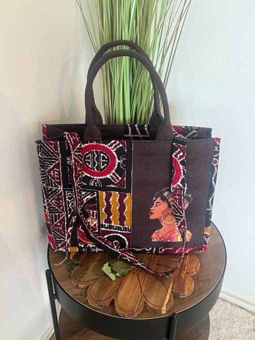 SAC A MAIN en pagne BATIK confortable, faciles à porter à l'épaule et en bandoulière.
